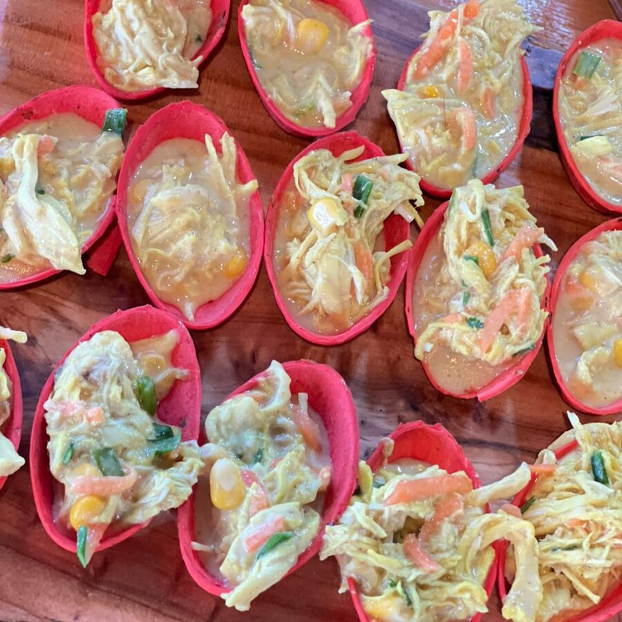Mesa de evento de cliente 6 com barquetes Mais Sabor